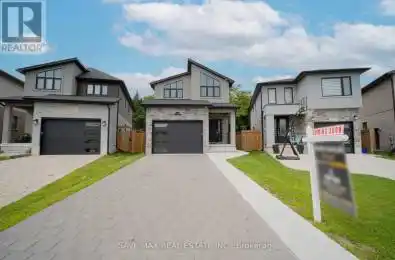 2417 Bend London Ontario N6M0G9