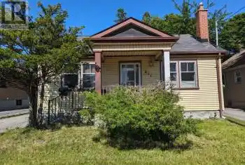 211 Park Road, Oshawa (Vanier), Ontario L1J4H1, 6 Bedrooms Bedrooms, ,3 BathroomsBathrooms,All Houses,For Sale,Park,E9348790