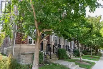 111 The Queensway Unit# 46, Toronto (High Park-Swansea), Ontario M6S5B6, 4 Bedrooms Bedrooms, ,2 BathroomsBathrooms,All Houses,For Rent,The Queensway,W9349011