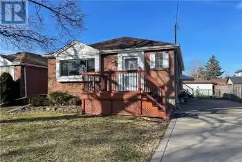 907 FENNELL Avenue, Hamilton (Raleigh), Ontario L8V1W7, 5 Bedrooms Bedrooms, ,2 BathroomsBathrooms,All Houses,For Sale,FENNELL,X9349946