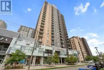 318 SPRUCE Street Unit# 2103, Waterloo, Ontario N2L0E9, 3 Bedrooms Bedrooms, ,Condo,For Sale,SPRUCE,40647324