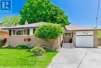 32 Woodgarden Crescent, Toronto (West Hill), Ontario M1E3K2, 4 Bedrooms Bedrooms, ,2 BathroomsBathrooms,All Houses,For Sale,Woodgarden,E9351335