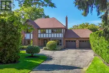 425 Lakeshore Road, Oakville (Old Oakville), Ontario L6K1G4, 6 Bedrooms Bedrooms, ,4 BathroomsBathrooms,All Houses,For Sale,Lakeshore,W9352332