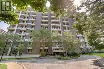 60 Southport Street Unit# 912, Toronto (High Park-Swansea), Ontario M6S3N4, 3 Bedrooms Bedrooms, ,1 BathroomBathrooms,Condo,For Sale,Southport,W9353408