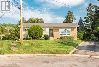 23 GLENMORRIS Drive, Dundas, Ontario L9H1S5, 3 Bedrooms Bedrooms, ,1 BathroomBathrooms,All Houses,For Sale,GLENMORRIS,XH4205353