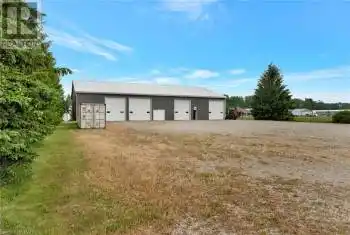 285794 AIRPORT Road, Oxford County, Ontario N0J1P0, ,3 BathroomsBathrooms,Commercial,For Sale,AIRPORT,XH4196582