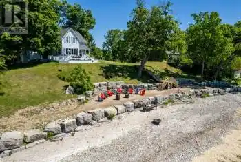 697 SANDY BAY Road, Dunnville, Ontario N1A2W6, 4 Bedrooms Bedrooms, ,2 BathroomsBathrooms,All Houses,For Sale,SANDY BAY,XH4197455