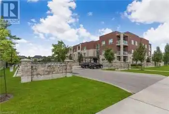 529 SOUTH PELHAM Road Unit# 201, Welland, Ontario L3C0H7, 2 Bedrooms Bedrooms, ,2 BathroomsBathrooms,Condo,For Sale,SOUTH PELHAM,XH4203195