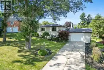 255 BERWICK Street, Caledonia, Ontario N3W1G1, 4 Bedrooms Bedrooms, ,2 BathroomsBathrooms,All Houses,For Sale,BERWICK,XH4205864