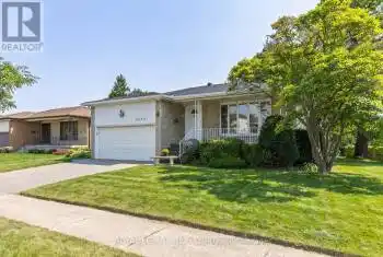 3690 Bluestream Crescent, Mississauga (Applewood), Ontario L4Y3S6, 4 Bedrooms Bedrooms, ,2 BathroomsBathrooms,All Houses,For Sale,Bluestream,W9354684