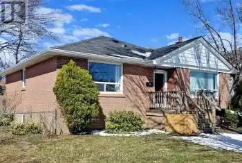 22 Chappel Hill Road, Toronto (Downsview-Roding-CFB), Ontario M3M1M2, 6 Bedrooms Bedrooms, ,3 BathroomsBathrooms,All Houses,For Sale,Chappel Hill,W9356313