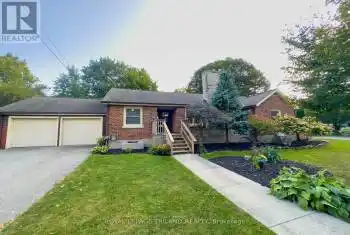 27 Duchess Ave, London, Ontario N6C 1N3, 3 Bedrooms Bedrooms, 10 Rooms Rooms,3 BathroomsBathrooms,All Houses,Sold,Duchess,X9357201