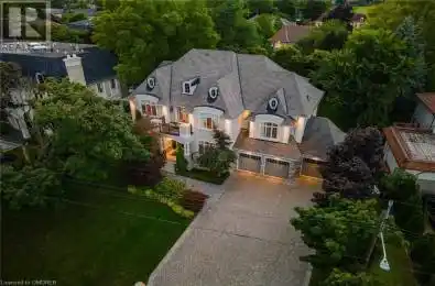 8 Avenue Vaughan Ontario L4J1J4