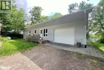 34 HUNTS Road, Huntsville, Ontario P1H1J4, 4 Bedrooms Bedrooms, ,2 BathroomsBathrooms,All Houses,For Sale,HUNTS,40648018