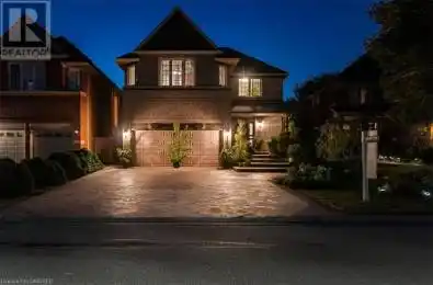 527 RAVINEVIEW Way Oakville Ontario L6H6S9