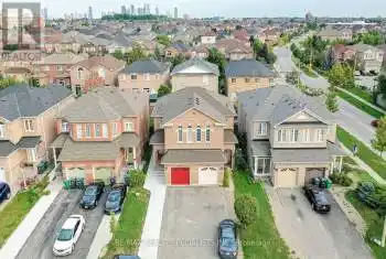 943 Khan Cres, Mississauga, Ontario L5V 2P7, 3 Bedrooms Bedrooms, 7 Rooms Rooms,3 BathroomsBathrooms,All Houses,Rented,Khan,W9363488