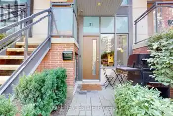 31 Oak Street, Toronto (Regent Park), Ontario M5A0A2, 1 Bedroom Bedrooms, ,1 BathroomBathrooms,All Houses,For Sale,Oak,C9364034