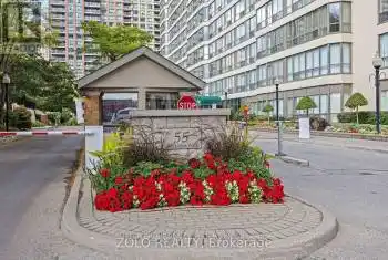 55 Elm Dr Unit# 101, Mississauga, Ontario L5B 3Z3, 1 Bedroom Bedrooms, 6 Rooms Rooms,2 BathroomsBathrooms,Condo,Rented,Elm,W9265785