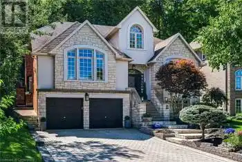 8 ORR Crescent, Stoney Creek, Ontario L8G5C6, 5 Bedrooms Bedrooms, ,4 BathroomsBathrooms,All Houses,For Sale,ORR,40652425