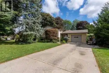 241 Dominion Street, Strathroy-Caradoc (NW), Ontario N7G3G9, 5 Bedrooms Bedrooms, ,2 BathroomsBathrooms,All Houses,For Sale,Dominion,X9365906