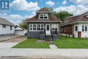 4584 Sixth Avenue, Niagara Falls, Ontario L2E4T3, 2 Bedrooms Bedrooms, ,2 BathroomsBathrooms,All Houses,For Sale,Sixth,X9368903