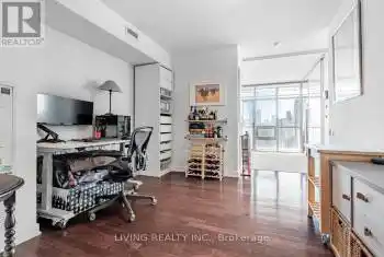 33 Charles Street Unit# 2604, Toronto (Church-Yonge Corridor), Ontario M4Y0B7, 3 Bedrooms Bedrooms, ,2 BathroomsBathrooms,Condo,For Sale,Charles,C9369834