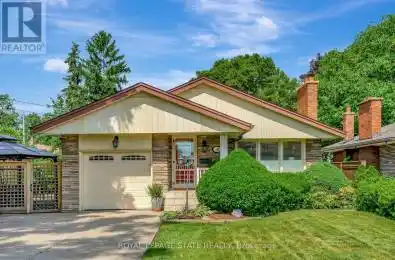 56 Drive Hamilton (Centremount) Ontario L9A3C1