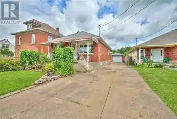 80.5 PINE Street, Thorold (557 - Thorold Downtown), Ontario L2V3L7, 3 Bedrooms Bedrooms, ,2 BathroomsBathrooms,All Houses,For Sale,PINE,X9414682