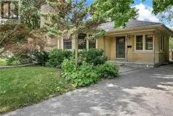 71 MELBOURNE Crescent, Waterloo, Ontario N2L2M5, 3 Bedrooms Bedrooms, ,2 BathroomsBathrooms,All Houses,For Sale,MELBOURNE,40650819