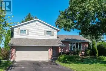 7 Staples Cres, Kawartha Lakes, Ontario K9V 5S4, 3 Bedrooms Bedrooms, 12 Rooms Rooms,2 BathroomsBathrooms,All Houses,Sold,Staples,X9374842