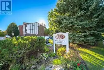 4230 Fieldgate Dr Unit# 12, Mississauga, Ontario L4W 2M5, 3 Bedrooms Bedrooms, 6 Rooms Rooms,3 BathroomsBathrooms,All Houses,Sold,Fieldgate,W9380279