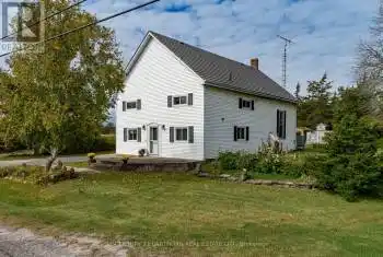 1868 County Road 14, Prince Edward County (Ameliasburgh), Ontario K0K1A0, 4 Bedrooms Bedrooms, ,1 BathroomBathrooms,All Houses,For Sale,County Road 14,X9380609