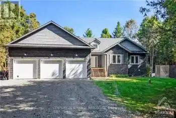 2678 CONCESSION 11E Road, Lanark Highlands (913 - Lanark Highlands (Lanark), Ontario K0A1P0, 4 Bedrooms Bedrooms, ,2 BathroomsBathrooms,All Houses,For Sale,Clayton,CONCESSION 11E,X9521074