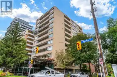 581 Avenue Road Toronto (Yonge-St. Clair) Ontario M4V2K4