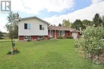 561 RIVER Road, McNab/Braeside (551 - Mcnab/Braeside Twps), Ontario K0A1G0, 4 Bedrooms Bedrooms, ,3 BathroomsBathrooms,All Houses,For Sale,Braeside,RIVER,X9521096