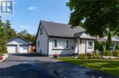 17 TRIMDON Avenue Brantford Ontario N3R2B1