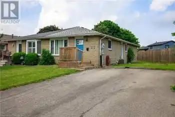 25 LAMPMAN Crescent, Thorold, Ontario L2V4K6, 6 Bedrooms Bedrooms, ,2 BathroomsBathrooms,All Houses,For Sale,LAMPMAN,40660306