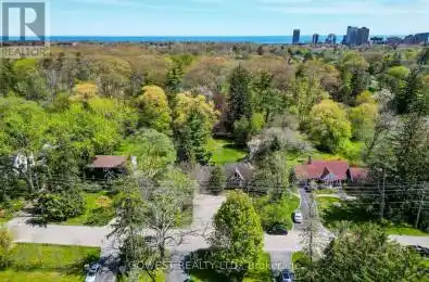 62 Trail Mississauga (Mineola) Ontario L5G2L1