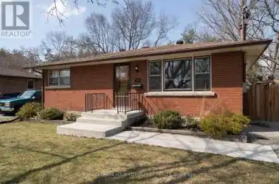 32 Collingdon Drive Brantford Ontario N3S3E1