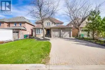 2472 Rathlin Crt, Mississauga, Ontario L5K 2S4, 4 Bedrooms Bedrooms, 9 Rooms Rooms,5 BathroomsBathrooms,All Houses,Sold,Rathlin,W9392404