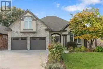 7 SAPPHIRE Court, St. Catharines (437 - Lakeshore), Ontario L2M0A4, 4 Bedrooms Bedrooms, ,3 BathroomsBathrooms,All Houses,For Rent,SAPPHIRE,X9415125