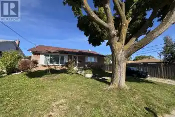 4 Hawkedon Crescent, Toronto (West Humber-Clairville), Ontario M9W3L7, 3 Bedrooms Bedrooms, ,1 BathroomBathrooms,All Houses,For Rent,Hawkedon,W9395612