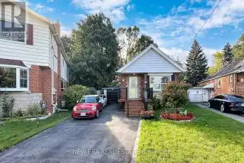 1 Fairbourne Crescent, Toronto (Clairlea-Birchmount), Ontario M1L3M6, 3 Bedrooms Bedrooms, ,2 BathroomsBathrooms,All Houses,For Sale,Fairbourne,E9396232