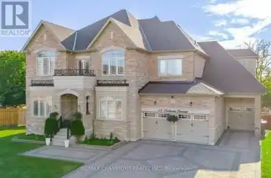 18 Bedouin Crescent Brampton (Toronto Gore Rural Estate) Ontario L6P4H