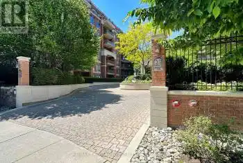 20 Burkebrook Place Unit# 223, Toronto (Bridle Path-Sunnybrook-York Mills), Ontario M4G0A1, 2 Bedrooms Bedrooms, ,2 BathroomsBathrooms,Condo,For Sale,Burkebrook,C9285352