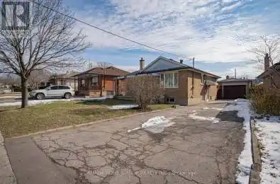 19 Tumpane Street Toronto (Downsview-Roding-CFB) Ontario M3M1L5