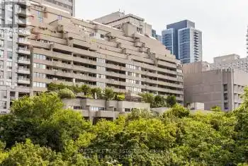 360 Bloor Street Unit# 110, Toronto (Rosedale-Moore Park), Ontario M4W3M3, 2 Bedrooms Bedrooms, ,3 BathroomsBathrooms,Condo,For Sale,Bloor,C9398441