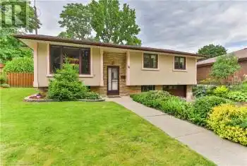 16 COLMAR Place, Dundas, Ontario L9H4K9, 3 Bedrooms Bedrooms, ,2 BathroomsBathrooms,All Houses,For Sale,COLMAR,40663861