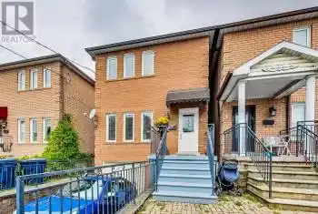 8 Fairholme Avenue, Toronto (Englemount-Lawrence), Ontario M6B2W5, 5 Bedrooms Bedrooms, ,4 BathroomsBathrooms,All Houses,For Sale,Fairholme,C9416371