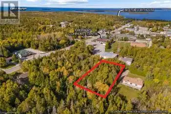 4 NICHOLAS Street, Tobermory, Ontario N0H2R0, ,Commercial,For Sale,NICHOLAS,40665341